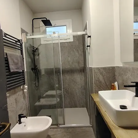 Fabio Haus * ترييستي